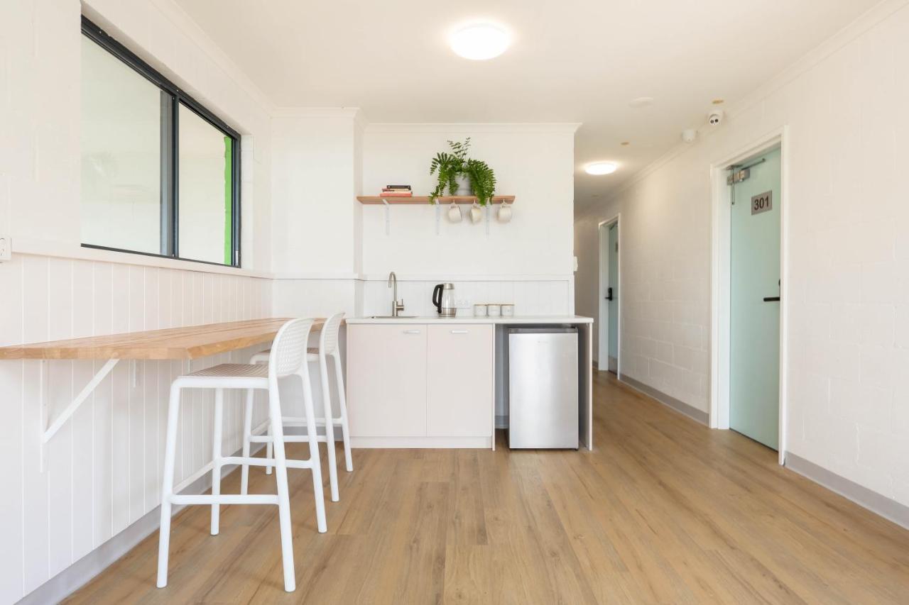 Abode Mooloolaba, Backpackers & Motel Rooms Exterior foto