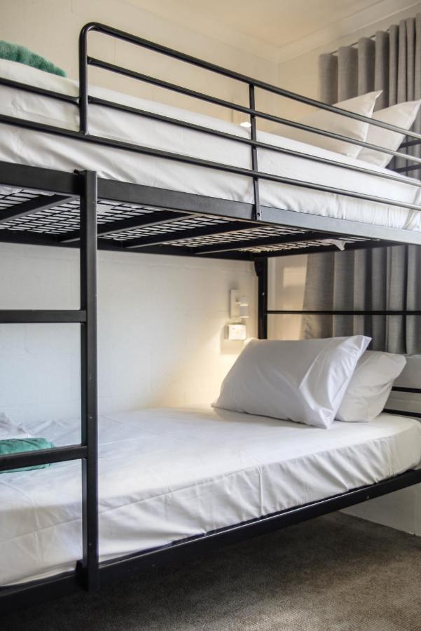 Abode Mooloolaba, Backpackers & Motel Rooms Exterior foto